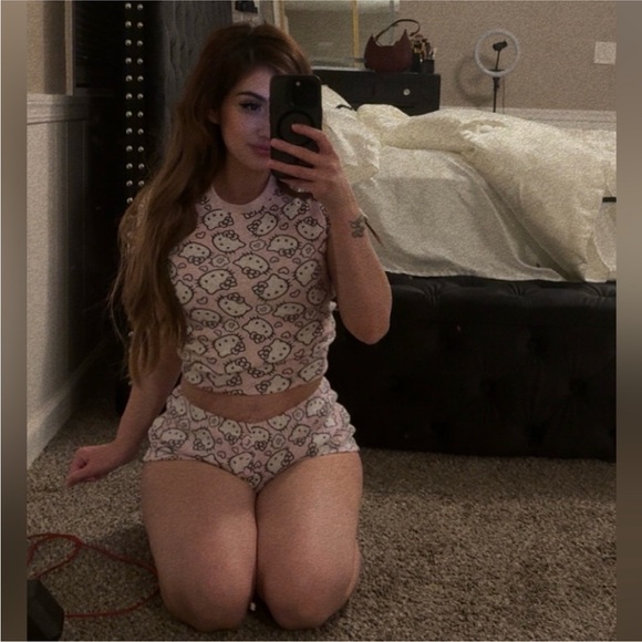 Trade for Alyssa 🫶🏻 - Picture 16 of 17